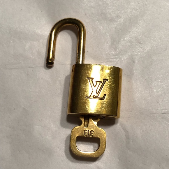Louis Vuitton 313 Lock and Key 313 Padlock with matching key #313 EUC LV - Picture 15 of 15